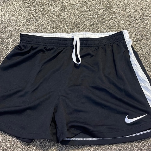 nike shorts - Picture 1 of 1